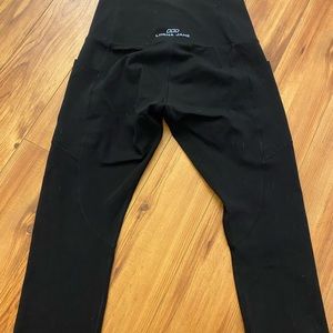 Lorna Jane cropped leggings
